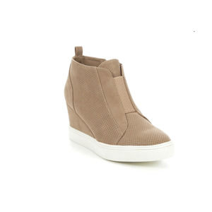 mia baylie wedge bootie